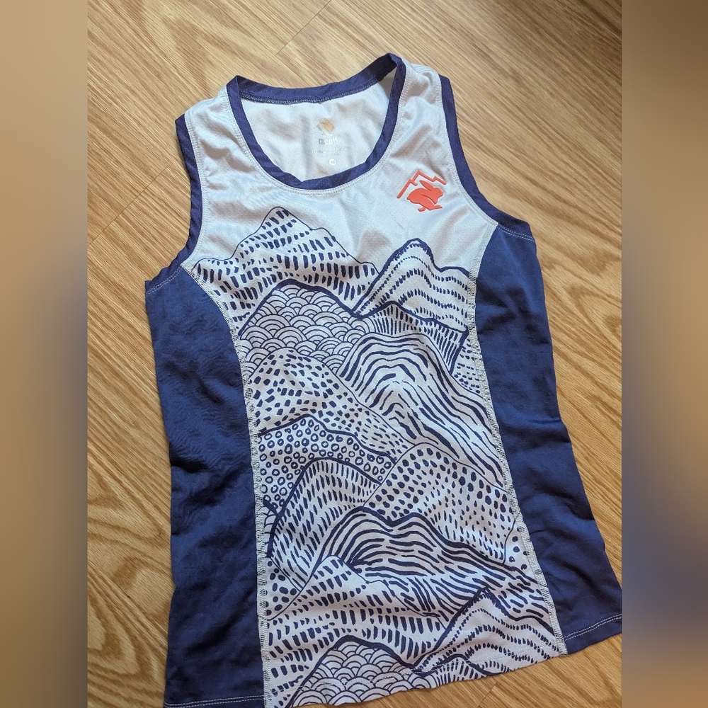 Rabbit Running Flash Tank Top